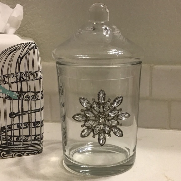 Heavy glass apothecary or candy jar with crystal snowflake - Picture 2 of 5
